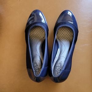 Life Stride Comfort Wedge Navy Blue size 8 M